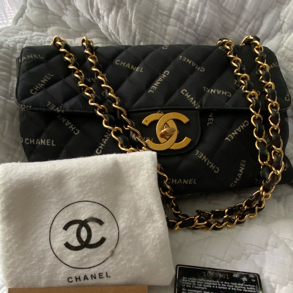 Chanel Vintage Rare 1990s Quilted Logo Letters Maxi Jumbo Classic Flap - Picture 17 of 17